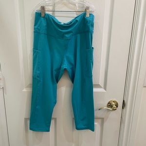 blue capri workout pants